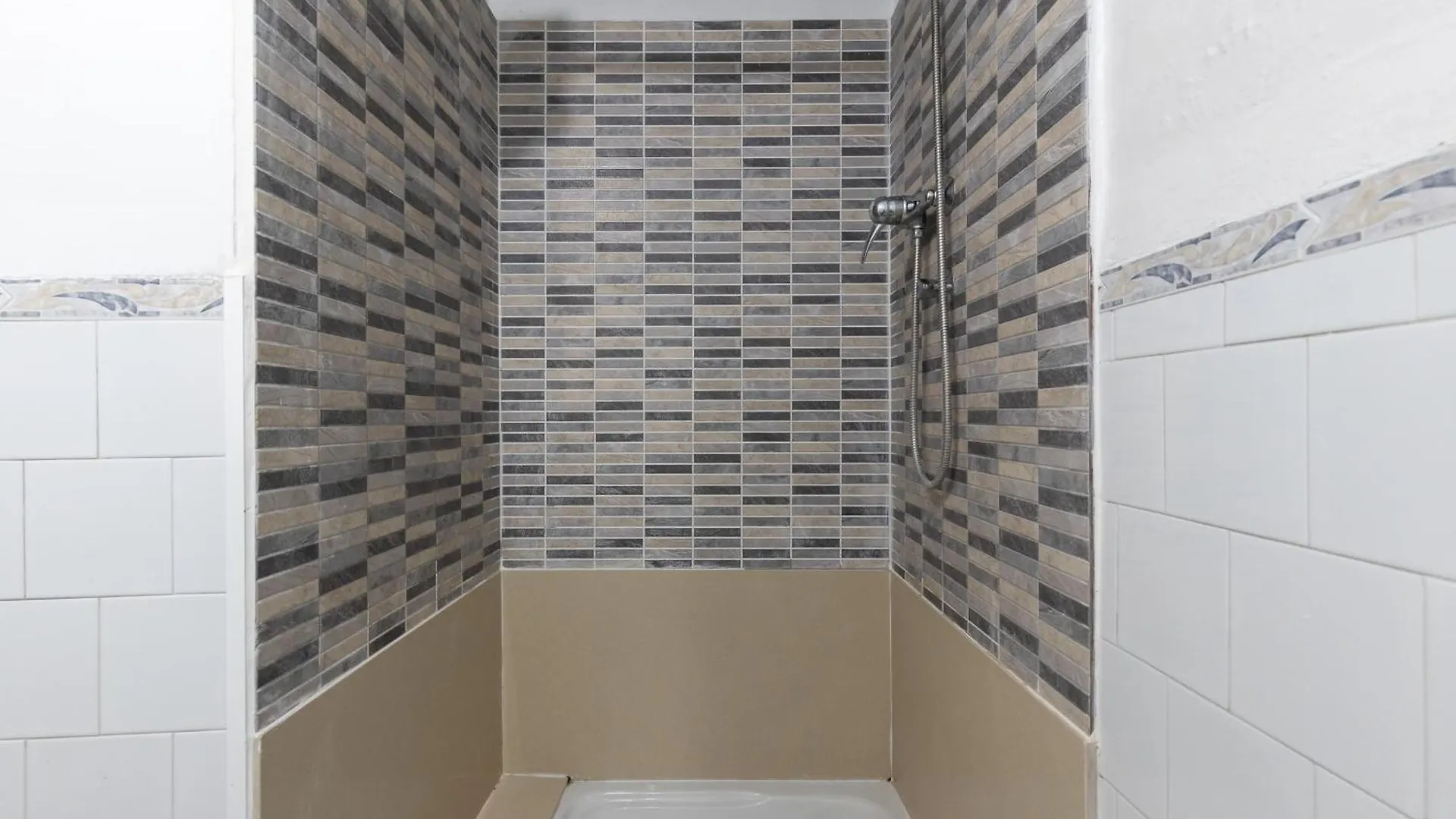 Apartamento En Centro Historico De Tarragona 2-2 0*,
